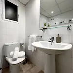 Deluxe Puerta De Almodovar