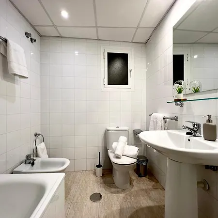 Апартаменты Deluxe Puerta De Almodovar *